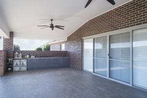 The Laureneen with Carport