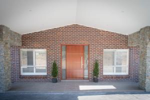 The Laureneen with Carport